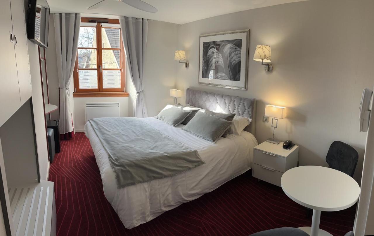 Logis Hotel Des Messageries Арбуа Екстер'єр фото