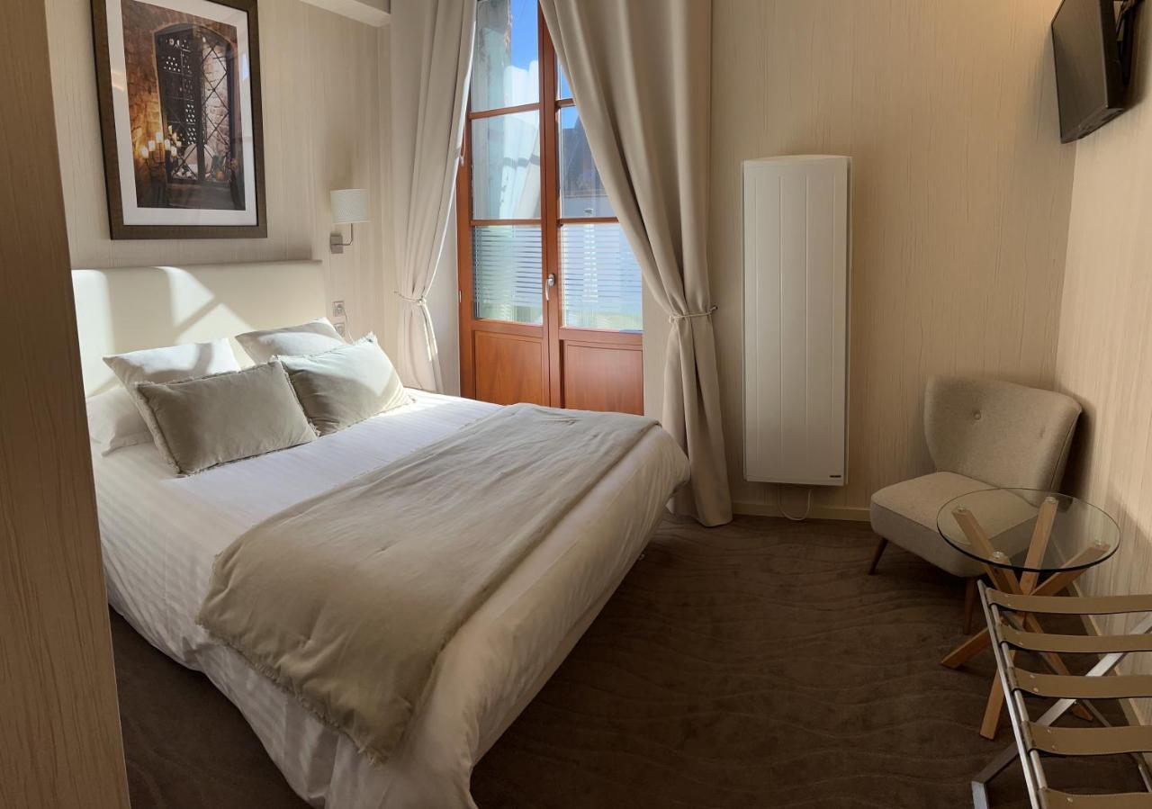 Logis Hotel Des Messageries Арбуа Екстер'єр фото