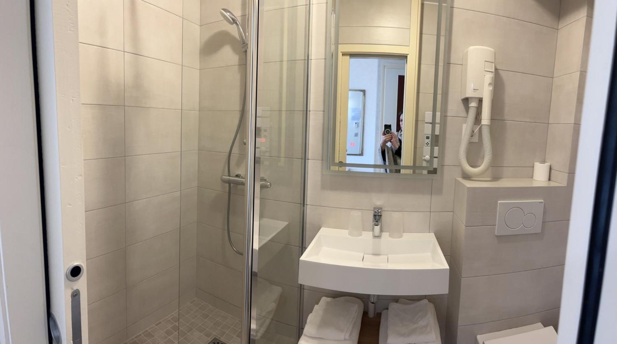 Logis Hotel Des Messageries Арбуа Номер фото