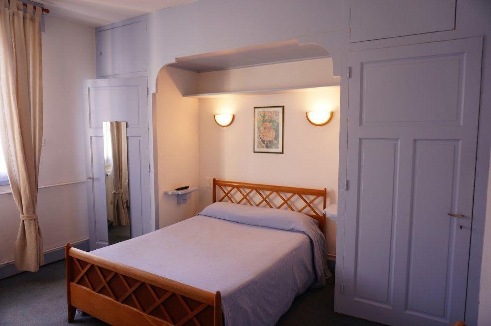 Logis Hotel Des Messageries Арбуа Екстер'єр фото