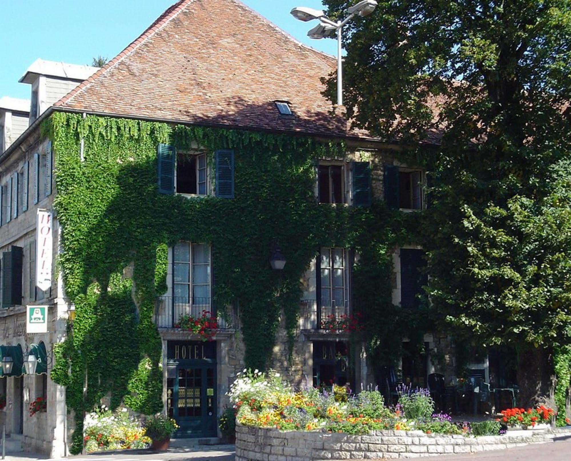 Logis Hotel Des Messageries Арбуа Екстер'єр фото
